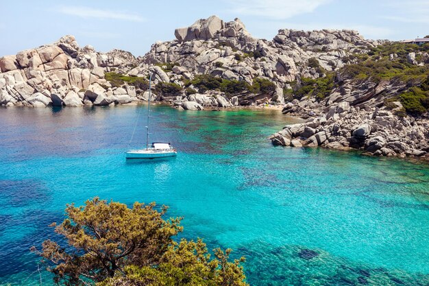 Plage pittoresque en Sardaigne