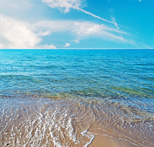 Plage de Platamona par temps nuageux