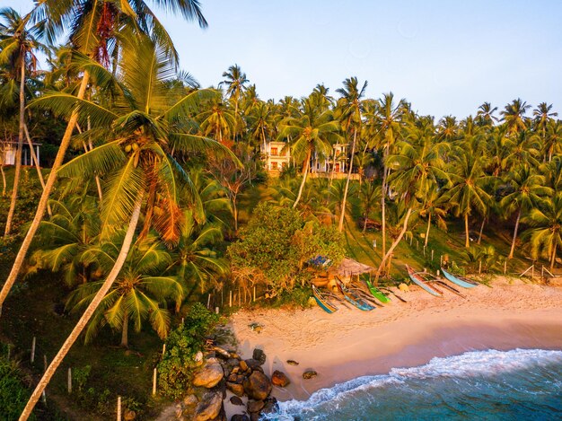 Plage de sable au coucher du soleil Sri Lanka Drone photo