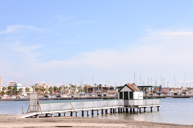 Photo la plage de sable de l'océan