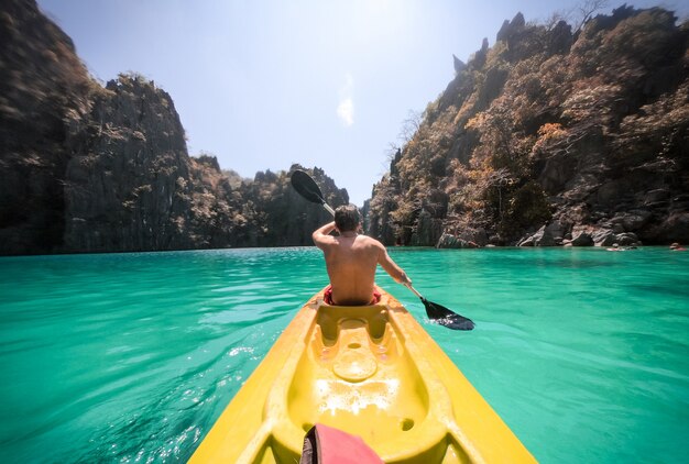 Plage tropicale à Coron, Philippines