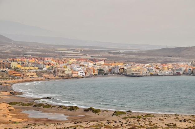 Une plage tropicale vide aux îles Canaries