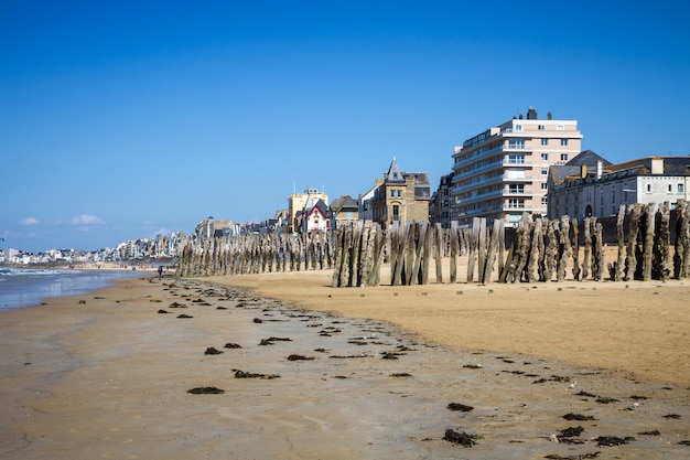 Plage et ville de SaintMalo Bretagne France