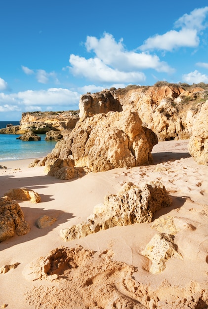 Plages et falaises de grès à Albufeira, Portugal