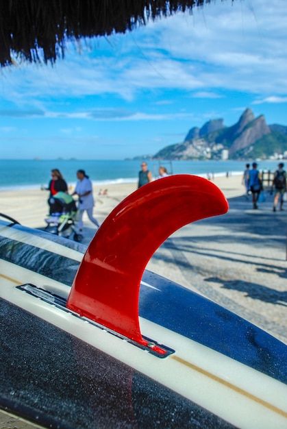 Planche de surf sur la plage d'Ipanema, Rio de Janeiro