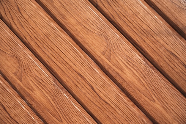 Planches artificielles imitant la texture du bois