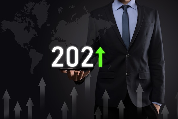 Planifier une croissance positive de l'entreprise dans le concept de l'année 2021. Plan d'affaires et augmentation des indicateurs positifs dans son entreprise, Grandir des concepts d'entreprise.