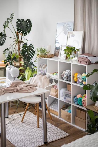 Photo plante en pot dans un café