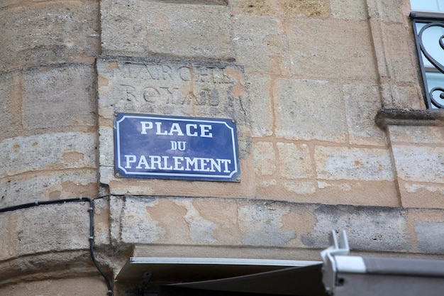 Photo plaque de rue de la place du parlement, bordeaux, france