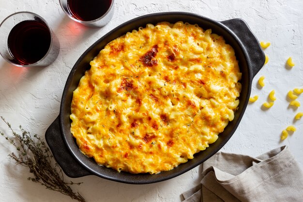 Plat américain de macaroni au fromage.