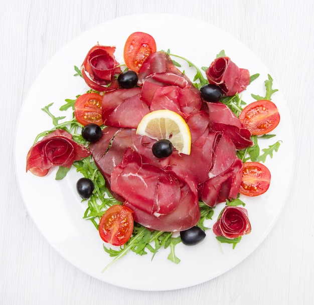 Plat de bresaola et roquette