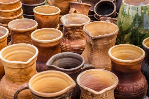 Plats en céramique respectueux de l'environnement, zéro plastique.