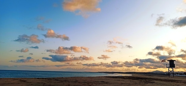 Playa Honda à atardecer à Lanzarote