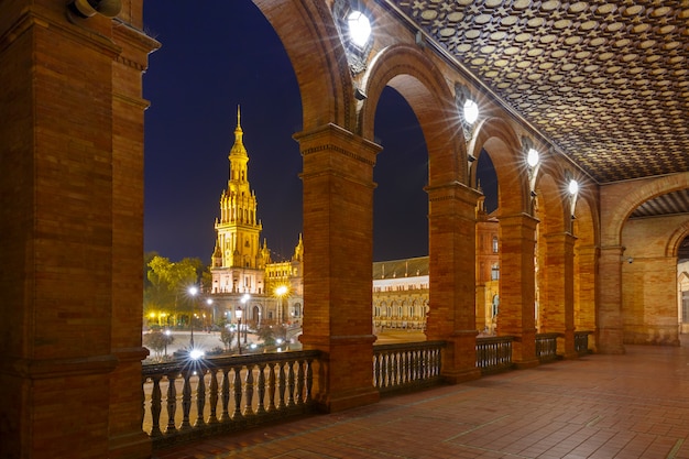 Plaza de Espana la nuit à Séville, Espagne