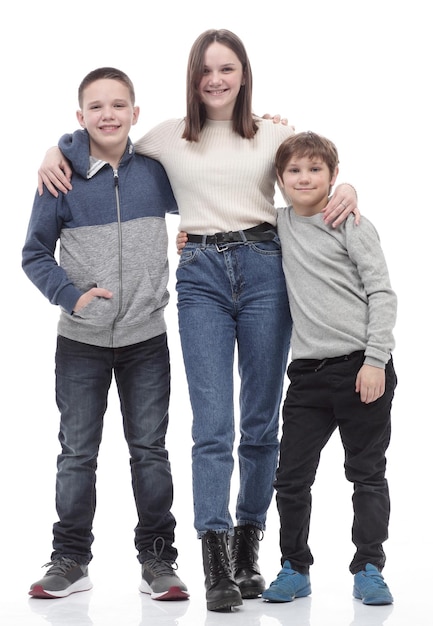 En pleine croissance mère heureuse avec ses fils
