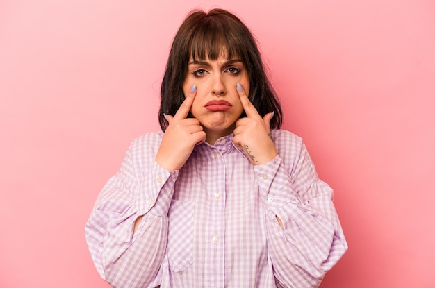 Pleurer mécontent de quelque chose d'agonie et de concept de confusion