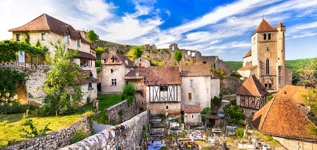 l'un des plus beaux villages de France dans le département du Lot