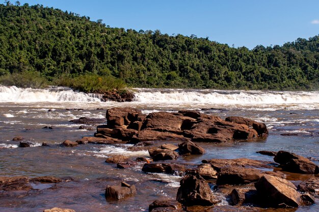 La plus longue chute longitudinale au monde dans le sud du Brésil Salto do Yucuma