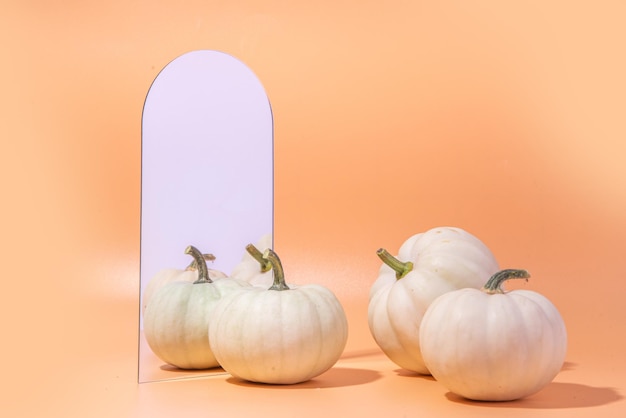 Podium ou piédestal avec citrouilles