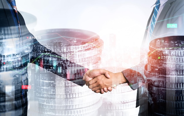 Poignée de main d'affaires sur la prospérité financière et l'arrière-plan des actifs de la technologie monétaire