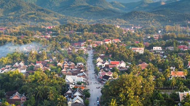 Point de vue à luang prabang au laos avec effet vintage.