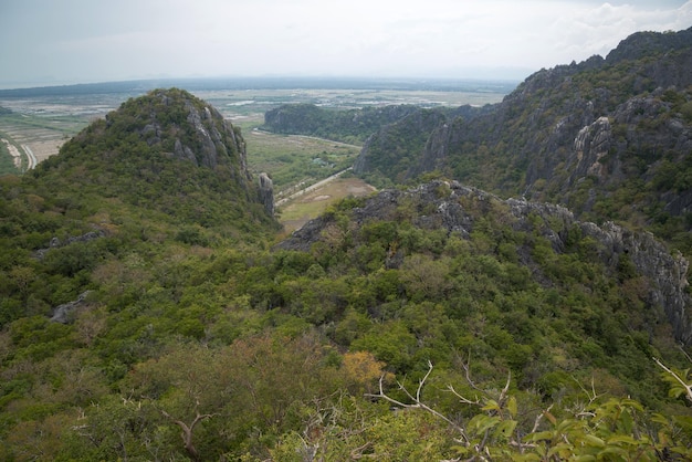 Point de vue paysage à Khao Daeng Sam Roi Yod national parkPrachuapkhirikhan province Thaïlande