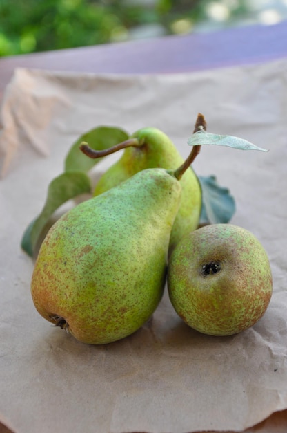 Poire écologique fraîche