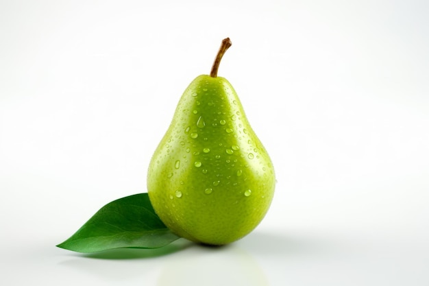 Poire verte avec feuille verte sur fond blanc avec des gouttelettes d'eau Generative AI