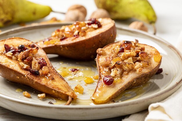 Poires au four sucrées au miel