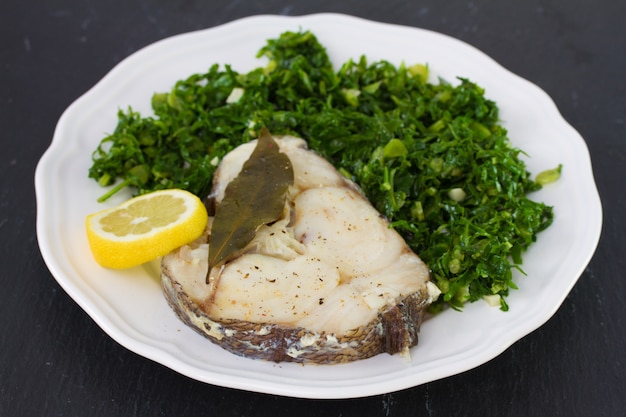 Poisson bouilli au citron et au chou