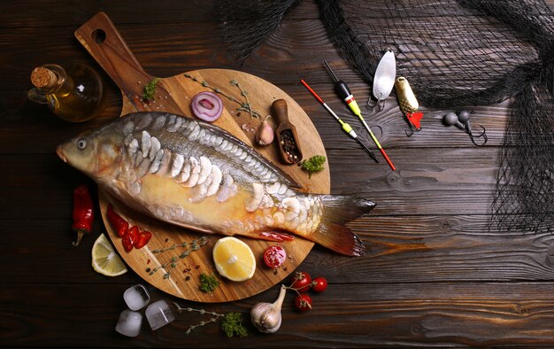 Poisson carpe aux épices et légumes