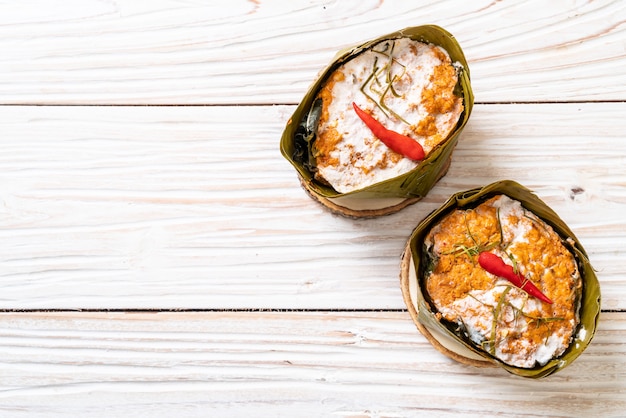 poisson cuit à la vapeur avec pâte de curry