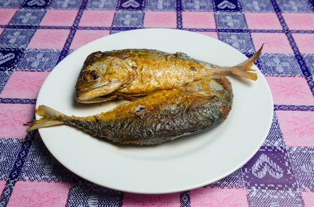 Poisson frit cuit au goût