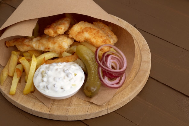 Le poisson et les frites. Un plat anglais traditionnel.