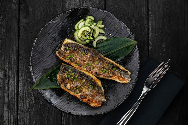 Poisson grillé à l'avocat Cuisine japonaise