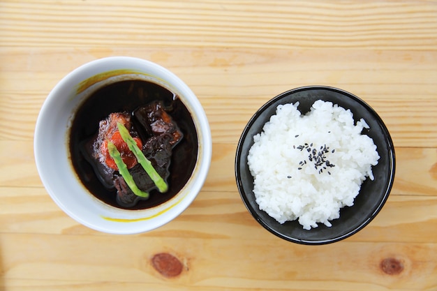 Poitrine de porc braisée à la japonaise