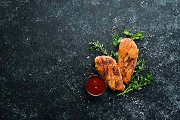 Poitrine de poulet au four avec épices et romarin Vue de dessus BBQ