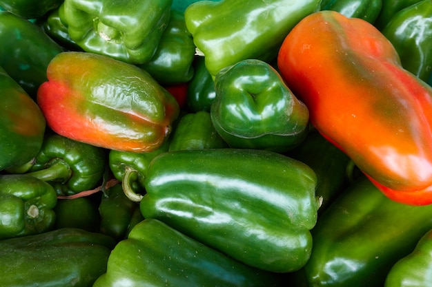 Poivron vert au marché