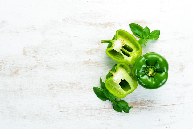 Poivron vert doux Légumes frais Vue de dessus Espace libre pour votre texte