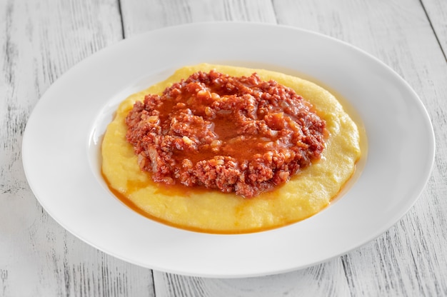 Polenta bolognaise italienne