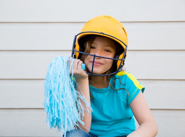 pom poms de baseball cheerleading fille heureuse souriant