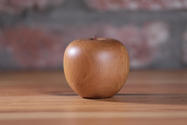 pomme en bois décorative belle comme élément décoratif pour la décoration intérieure