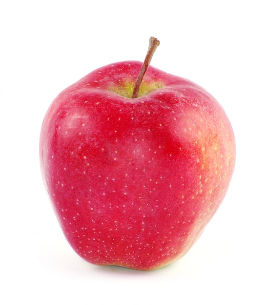 Pomme rouge sur blanc isolé