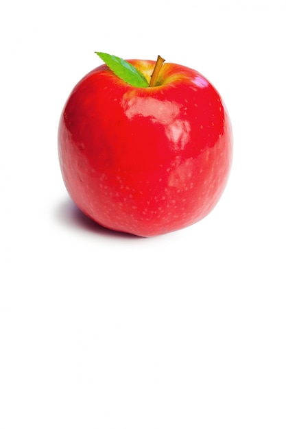 Pomme rouge et sa feuille