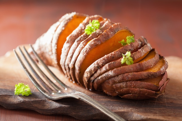 Pomme de terre hasselback au four