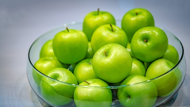 Pomme Verte Au Bol