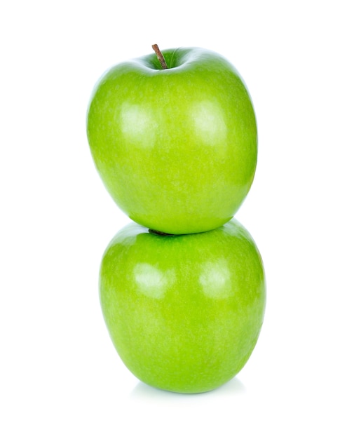 Pomme verte isolée sur fond blanc