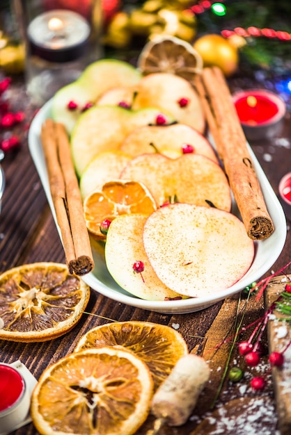 Pommes épicées servies à Noël