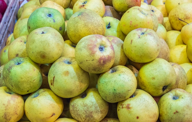 Pommes sur le marché