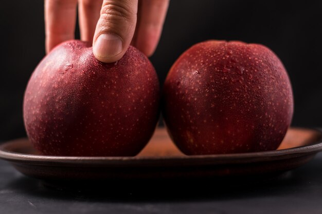 Pommes Rouges Fraîches Juteuses